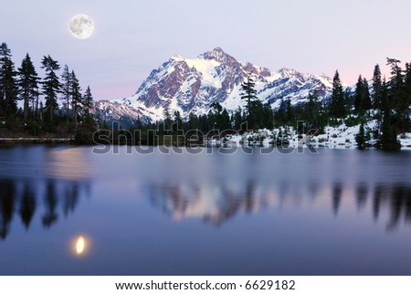 Moon rise over Picture Lake