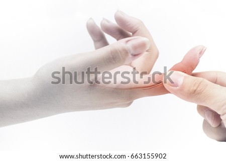 finger nerve pain