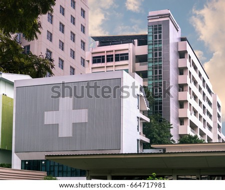 hospital building with big symbolic 