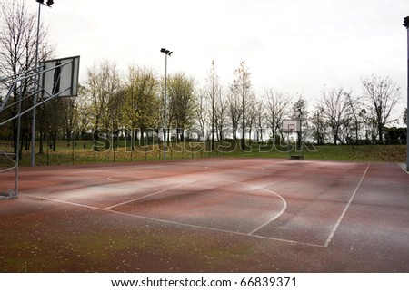 outdoor basket ground