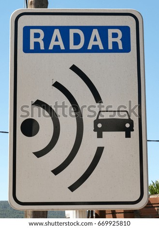Radar signal and control on a road