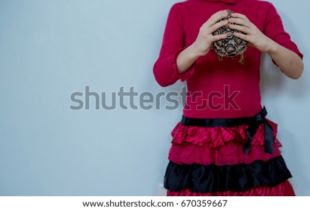 Girl with turtle