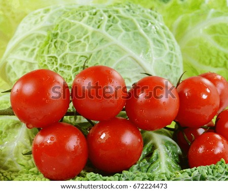 Savoy cabbage and tomatoes.