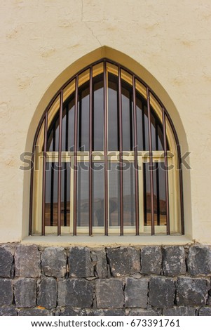 arch window