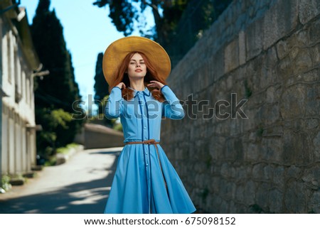 Woman with hat                               