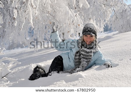 young woman outdoor in winter