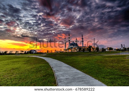 The Long Exposure Picture Of Great Mosque With The Golden Sunset As A Background