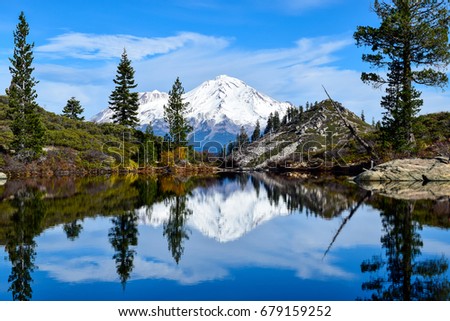 Mount Shasta and Heart Lake Royalty-Free Stock Photo #679159252