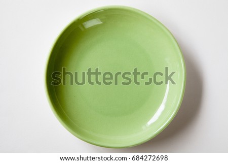 green dish