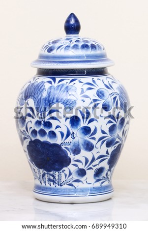 chinese antique vase Royalty-Free Stock Photo #689949310