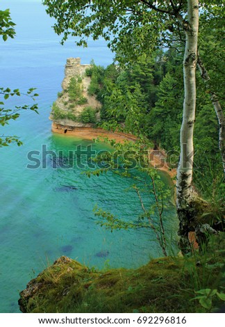 Lake Superior coastline/pictured rocks national lakeshore/miners castle rock