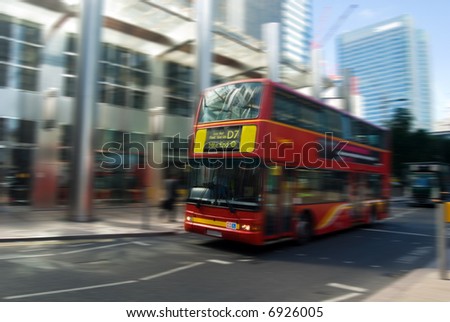 image of a typical bus at london