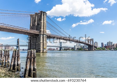 The famous Brooklyn Bridge between Manhattan and Brookly in New York City, USA