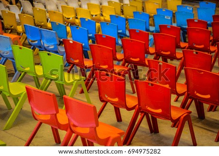 Seats Color, Mixed color seats..