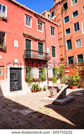 Photo Picture View of the Famous Venice Italian City
