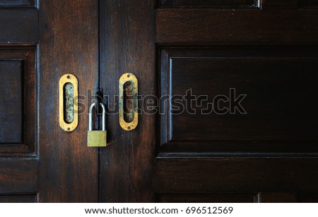 lock the classic door with space for text