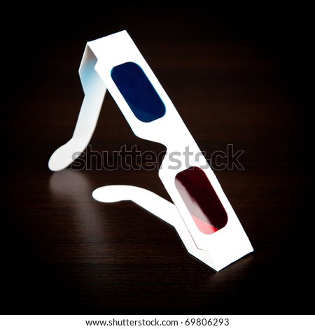 white paper eye glasses for 3d movies