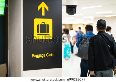 baggage sign in airport