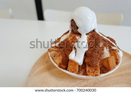 Chocolate chip ice cream with sweet vanilla dessert