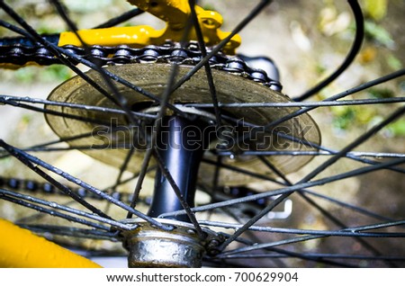 Bicycle gears and rear derailleur