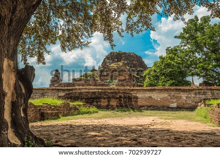 Wat Mahathat (Temple of the Great Relics) in Ayutthaya