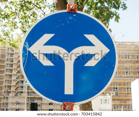 arrow sign with two directions