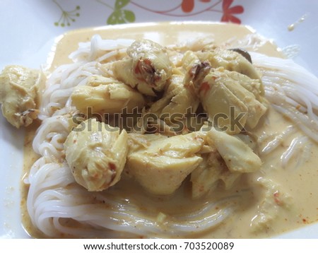 rice vermicelli

and curry with crab meat 