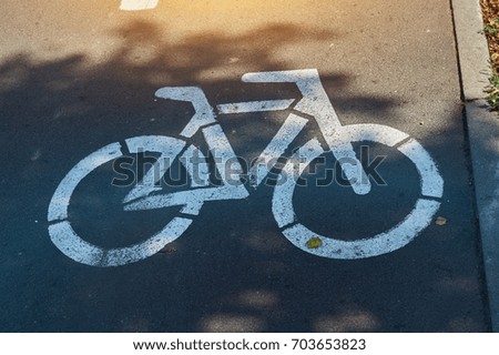 Symbol to indicate the road for bicycles