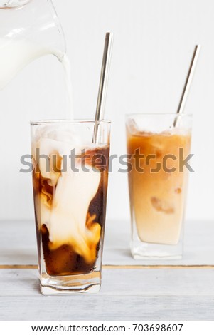 cold brew coffee with milk iced latte