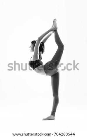 dancer women training en studio