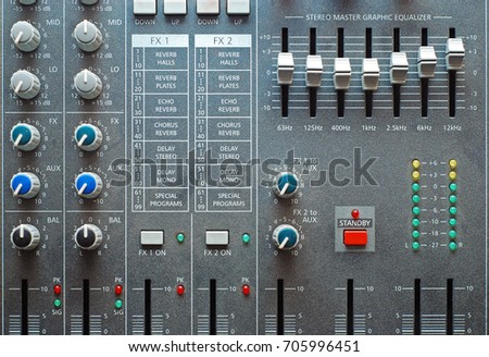   audio mixer board