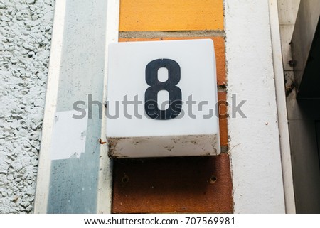 door sign number 8