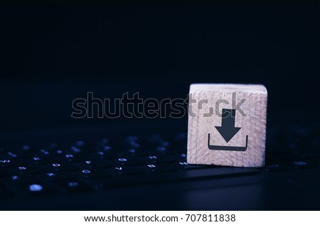Web download icon on laptop.