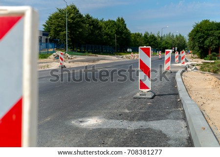 Road works, horizontal, no people