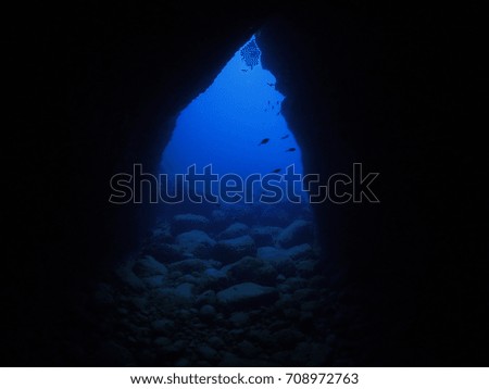cave dive underwater blue and blaxk