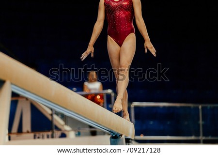 balance beam performance female athletes gymnasts