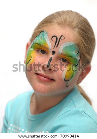 Make up for the carnival drawing of a butterfly on girl face