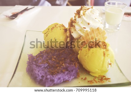 Image of ice cream,durian sticky rice
