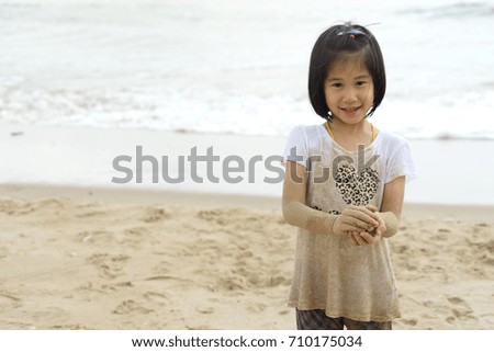 child 6s girl enjoy play beach 