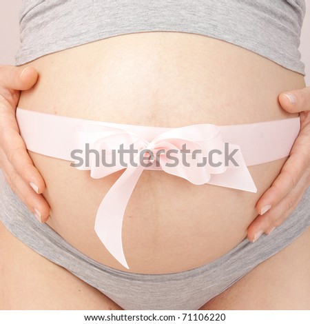 Pregnant woman expacting a baby girl