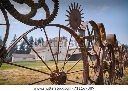     Barn and Wheel Fence, Uniontown, Washington State. The wheel fence surrounding a barn in Uniontown, Washington State.

                           