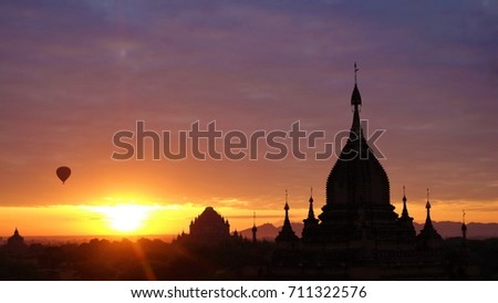 Bangan's magical sunrise - Myanmar
I took this picture in the valley of temples of Bagan in Myanmar.