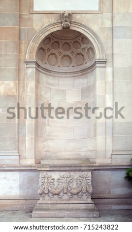 classical wall alcove and pedestal Royalty-Free Stock Photo #715243822