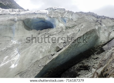 Montenvers - Ice Cave on the Sea of Ice Glacier -  Mont Blanc massif, Chamonix, French Alps, France, Europe
Montenvers - Caverna di Ghiaccio nel Mer de Glace