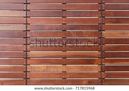 Brown lattice wall