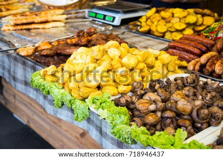 potatoes with mushrooms and meat