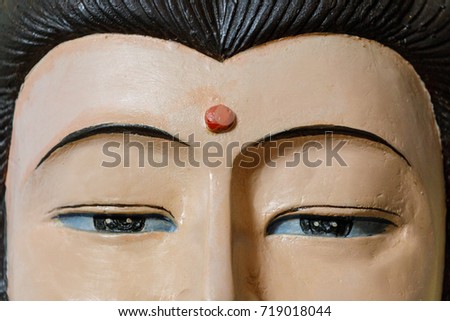 Looking into the eyes of a Buddha statue
