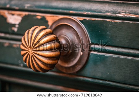ancient door view - wallpaper design, knob, details, wood structure, ancient object 