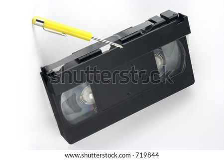 Repairing video tape
