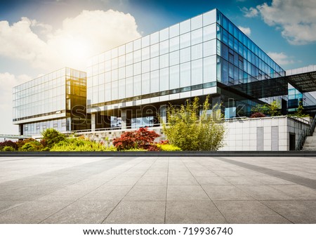 Large modern office building Royalty-Free Stock Photo #719936740
